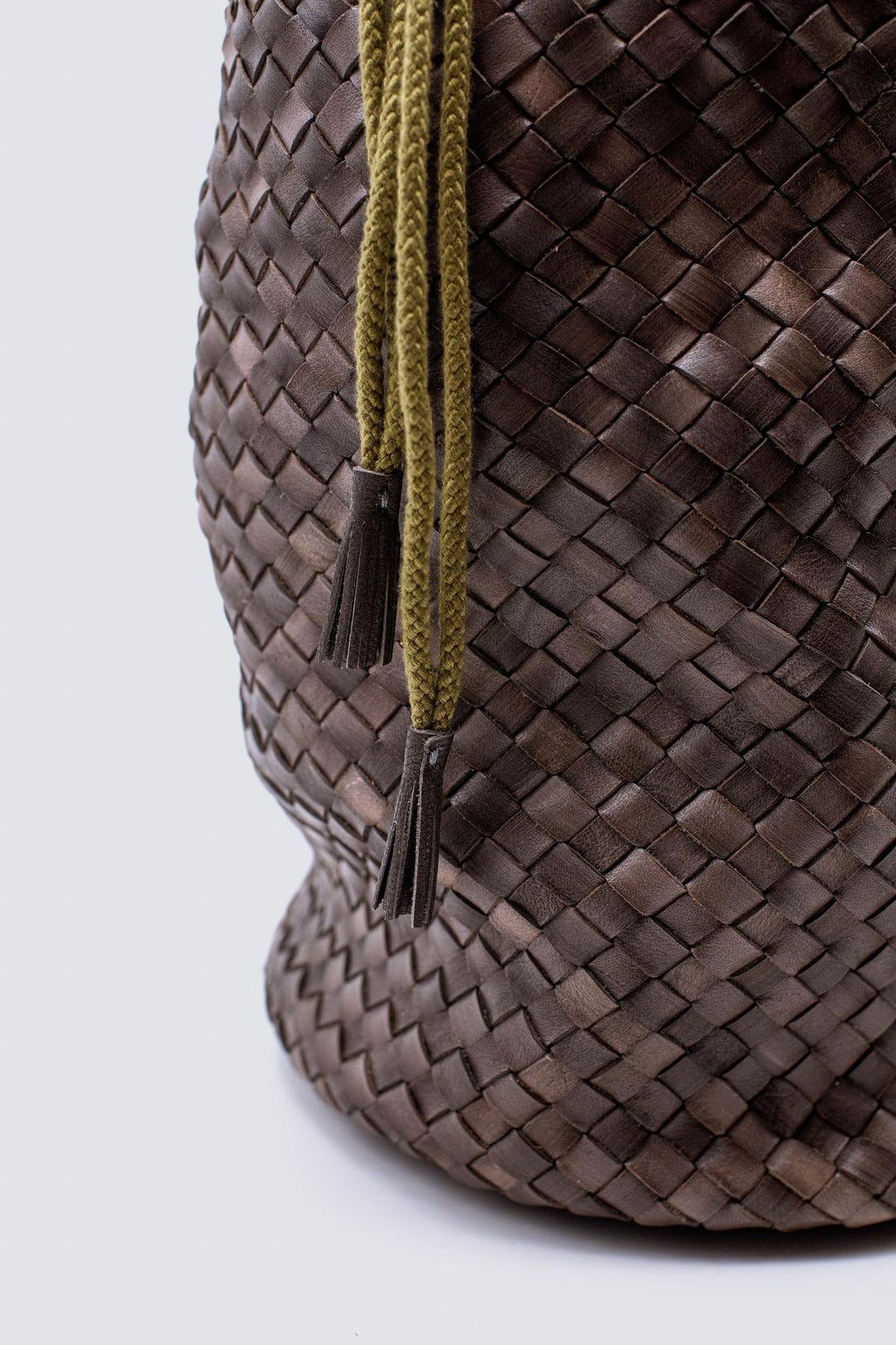 Dragon Diffusion woven leather bag handmade - Jackie Bucket Lining Grey