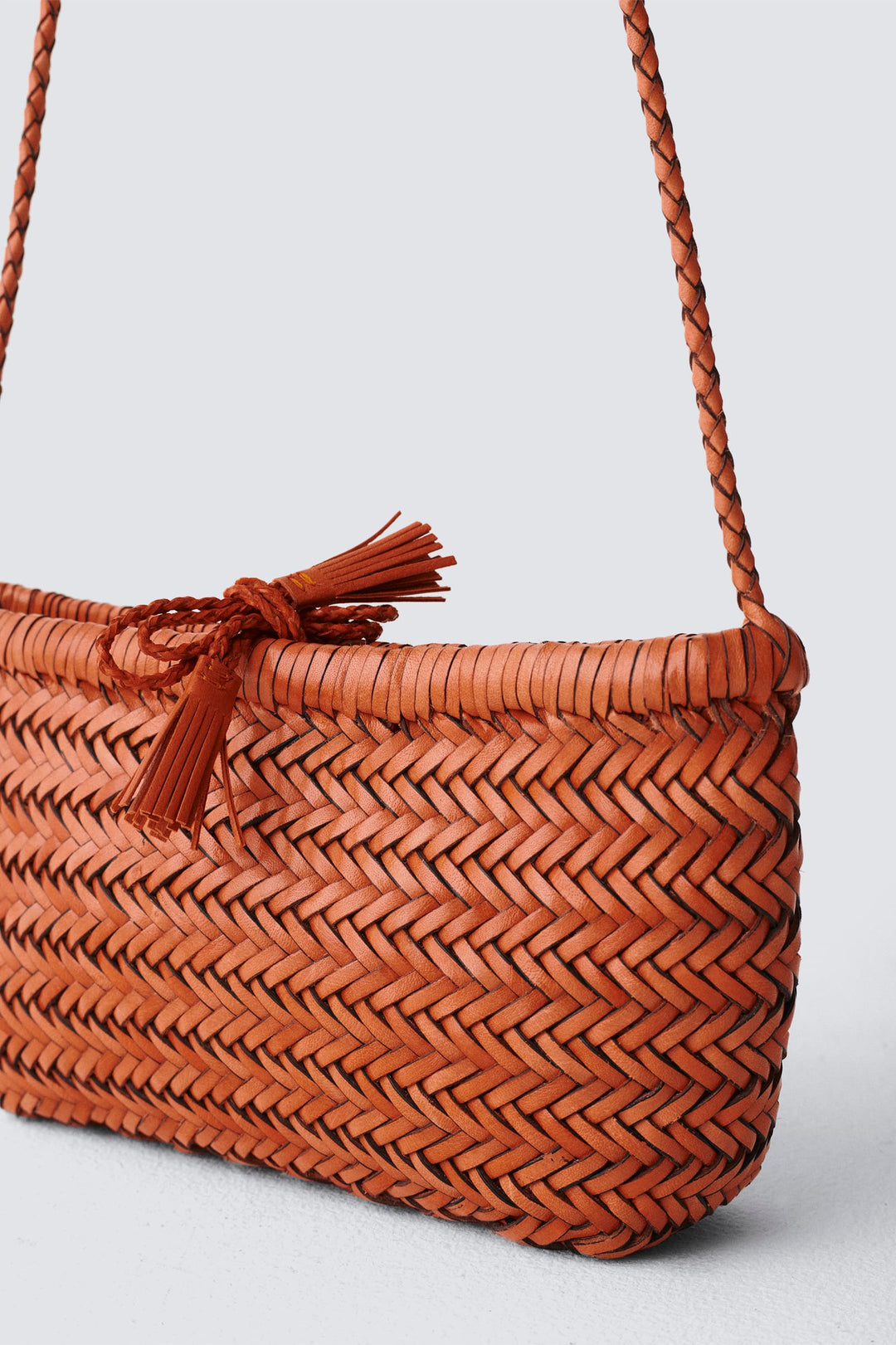 Dragon Diffusion woven leather bag handmade - Minsu Bag Tan