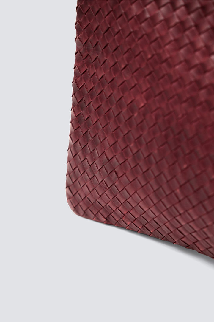 Dragon Diffusion woven leather bag handmade - A4 Pochette Bordeaux